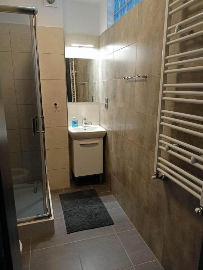 44 Apartment Sianozety